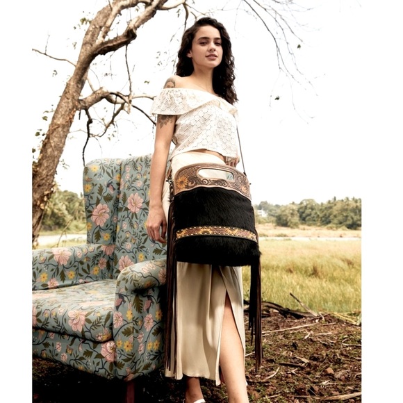 MYRA BAG BLACK VELVET COWHIDE HAND-TOOLED - Picture 3 of 9